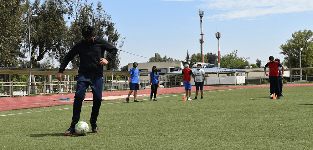 Niños y niñas de Belén Educa aprenden valores a través del fútbol